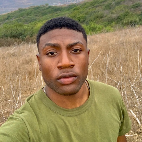 Meet your Posher, Taee - Picture 1 of 1